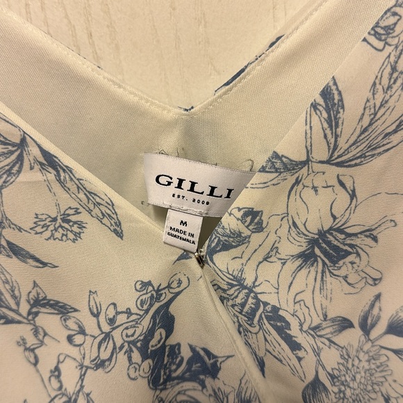 Gilli Millie Peplum Cami - Picture 3 of 6